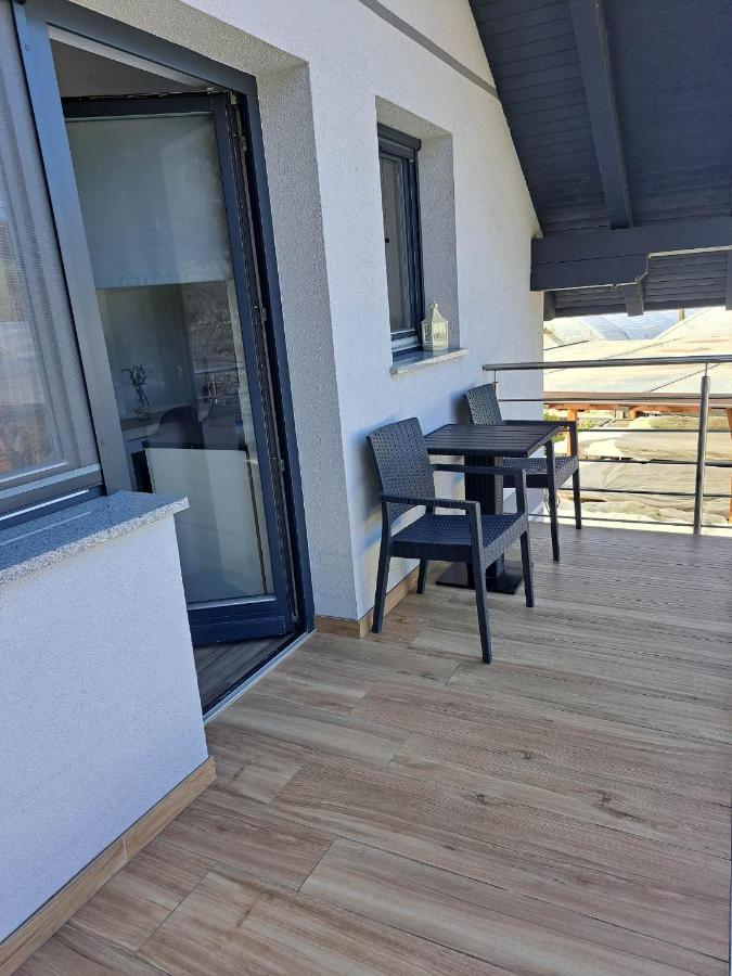 Apartmaji Tisa In Zana Rovte Eksteriør billede